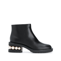 Nicholas Kirkwood - pearl embellishment ankle boots - women - Black