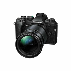 Olympus E-M5III 1220 Kit blk/blk / E-M5 Mark III body black + M.ZUIKO DIGITAL ED 12-200mm F3.5-6.3 V207090BE010 V207090BE010