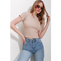 Trend Alaçati Stili Womens Beige Crew Neck Drop Decollete Half Sleeve Knitted Blouse