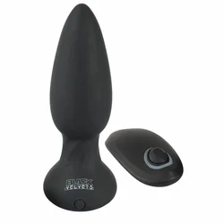 Black Velvets Remote Controlled Rotating and Vibrating Plug