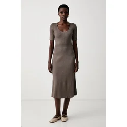 Calvin Klein obleka z viskozo