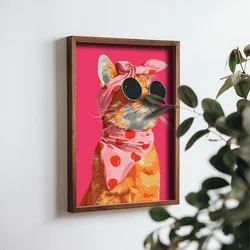 WallXpert uramljena MDF slika NAL144-70, mačka sa sunčanim naočarima i maramom na tačkice na ciklama pozadini, 50 x 70 cm