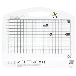 Docrafts XCU 268432 Podloga za rezanje A5-Black & White