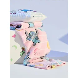 Sinsay - Ćebe sa fluorescirajućim printom Lilo & Stitch - pastelno roze