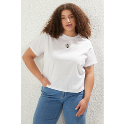 Trendyol Curve White Crew Neck Embroidery Knitting Plus size T-shirt