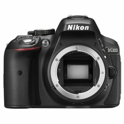 NIKON D-SLR fotoaparat D5300 ohišje + Darilo
