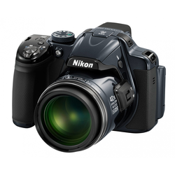 NIKON digitalni fotoaparat Coolpix P520, črn