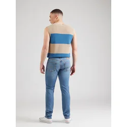 Levis  045116323  Modra