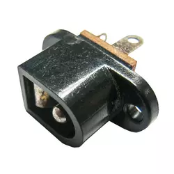 Napojni konektor 2.5/5.5mm ugradni plastični