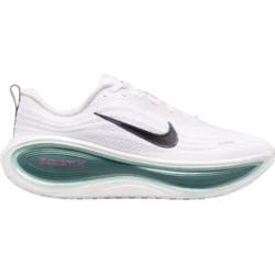 Nike Tekaški copati Vomero Plus