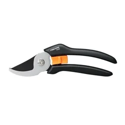 Fiskars škarje za obrezovanje Solid P121