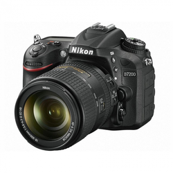 NIKON DSLR fotoaparat D7200 + 18-300 VR kit
