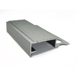 Aluminijumska stepenišna lajsna P1-00 srebrna (DLK122)