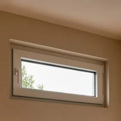 Prozor pvc jednokrilni 80x60cm desno otvaranje 6-komorni