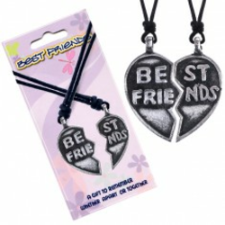 Ogrlice BEST FRIENDS – raspolovljeno srce, natpis "Best Friends"