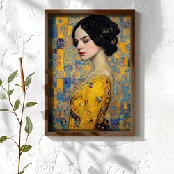 WallXpert uramljena MDF slika NAL130-46, ženski portret u žutoj haljini na plavo-zlatnoj mozaik pozadini, 35,5 x 47 cm
