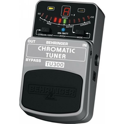 Behringer TU300 Pedalski uglaševalec