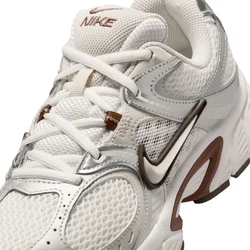 Nike Ženske patike Nike V5 Rnr, HQ7901-102, Bež