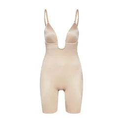 SPANX Oblikovanje postave Plunge Low-Back Mid-Thigh Bodysuit, bež