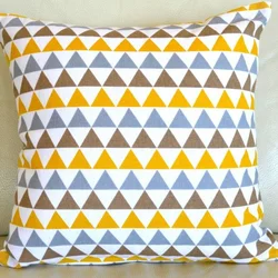 Jastučnica Triangles 40x40cm