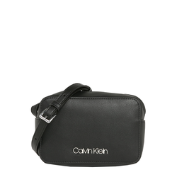 Calvin Klein Torba preko ramena CK MUST CAMERA BAG, crna
