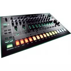 ROLAND RHYTHM PERFORMER TR8