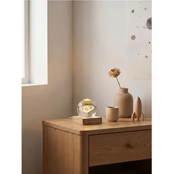 Sinsay - LED stona lampa sa motivom planete - belo