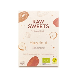 Sirova kakao ploča s lješnjacima Raw sweets by Mihaela