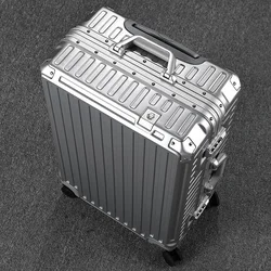 Roaming Kofer, 71.1 cm, Srebrne boje