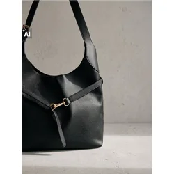 Sinsay - Hobo torba od imitacije kože sa podesivim kaišem - crno