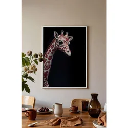 WallXpert uramljena slika 115260, žirafa sa crvenim cvetnim šarama na crnoj pozadini, 30 x 40 cm, beli ram