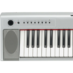 YAMAHA digitalni piano NP-31S
