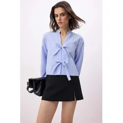 Trendyol Bluza nebeško modra / črna / bela