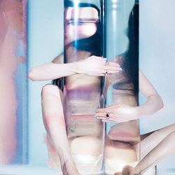 Poppy - Empty Hands (Indie Exclusive) (Gatefold Sleeve) (Pink Ice Blue Splatter Coloured) (LP)