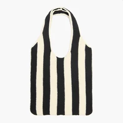 Cropp - LADIES` HANDBAG - CRNO