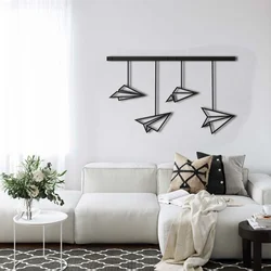 WallXpert metalni zidni ukras 5192, četiri papirna aviona koja vise sa šipke, 60 x 36 cm, crni
