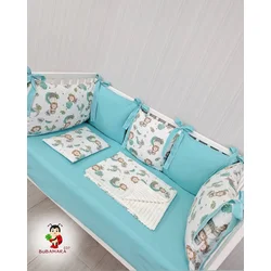 Bubamara037 Set za krevetac sa ogradicom od jastuka, bez lastiša, Plavo-Beli