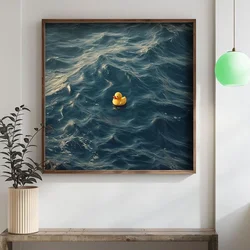 WallXpert uramljena MDF slika DOS036-50, žuta gumena patkica na tamnoplavim talasima, 50 x 50 cm