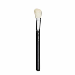 MAC Cosmetics 168 Synthetic Large Angled Cotour Brush čopič za konture 168