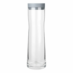 Steklena karafa za vodo s sivim silikonskim pokrovom Blomus Aqua, 1 l