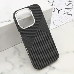 Futrola urbanmesh magsafe za iphone 16 pro (6.3) dz03 ( F120926 )