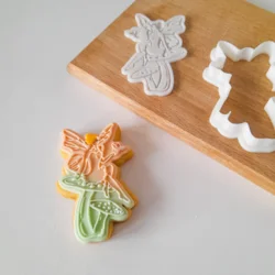 KREATIVNI SLATKIŠI Modla za kolače Vila na pečurkama, 8 cm, Bela