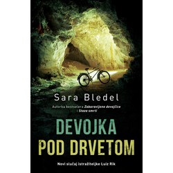 Devojka pod drvetom