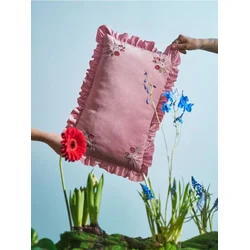 Sinsay - Jastuk sa cvetnim vezom i volanima - pastelno roze