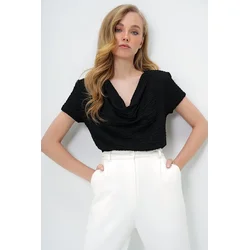 Trend Alacati Stili Ženska bluza kratkih rukava Alc-X13883, V-izrez, Crna