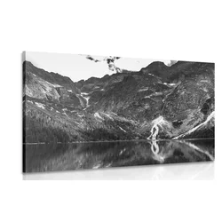 Slika Morsko oko v Tatrah v črnobeli izvedbi - 150x100