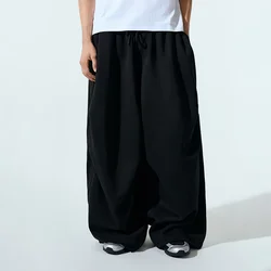 Široke sportske pantalone