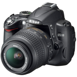 NIKON D-SLR fotoaparat D5000