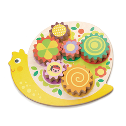 Leseni didaktični polžek Snail Whirls Tender Leaf Toys s 6 gibljivimi kolesi od 18 mes