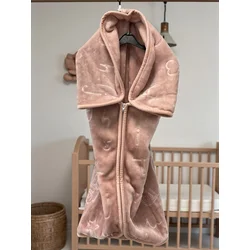 Viktorija Bebi ćebe 2u1 – ćebe, prekrivač i topli bebi džak 80x90cm Bear Purple/Brown